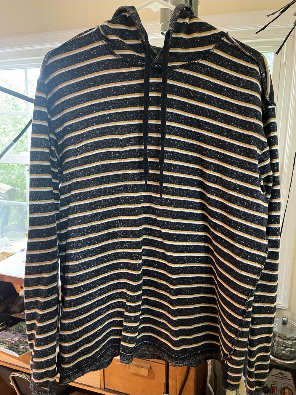 Billabong hooded pullover